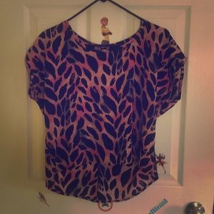 CHARLOTTE RUSSE PINK/BLACK ANIMAL PRINT SHIRT M